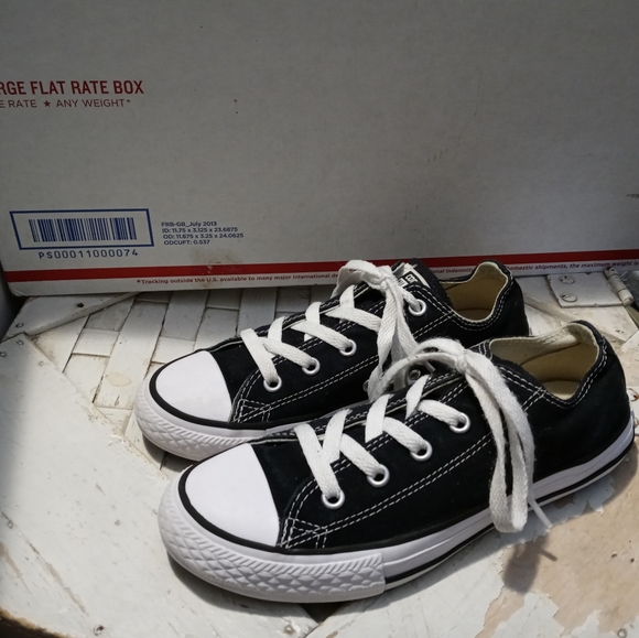 🏀 CONVERSE ALL STAR CANVAS SIZE 2🎾FABULOUS VINTAGE GIFT GIVING! 🎁 - Picture 11 of 16